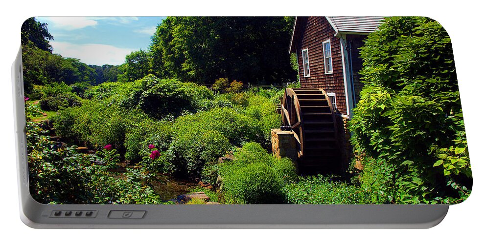Grist Mill Portable Battery Charger featuring the photograph Brewster Gristmill by Bruce Gannon