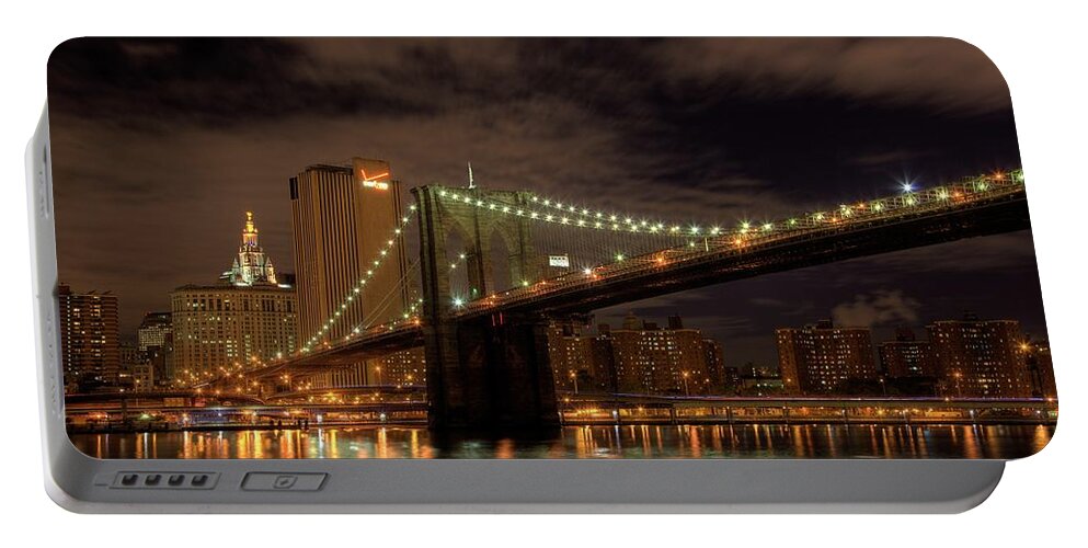 Brooklyn Bridge Portable Battery Charger featuring the photograph Brooklyn Bridge at Dusk by Shawn Everhart