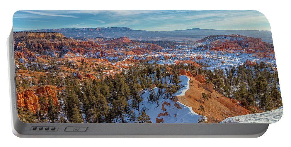 Natioanl Park Portable Battery Charger featuring the photograph Bryce Canyon by Jonathan Nguyen