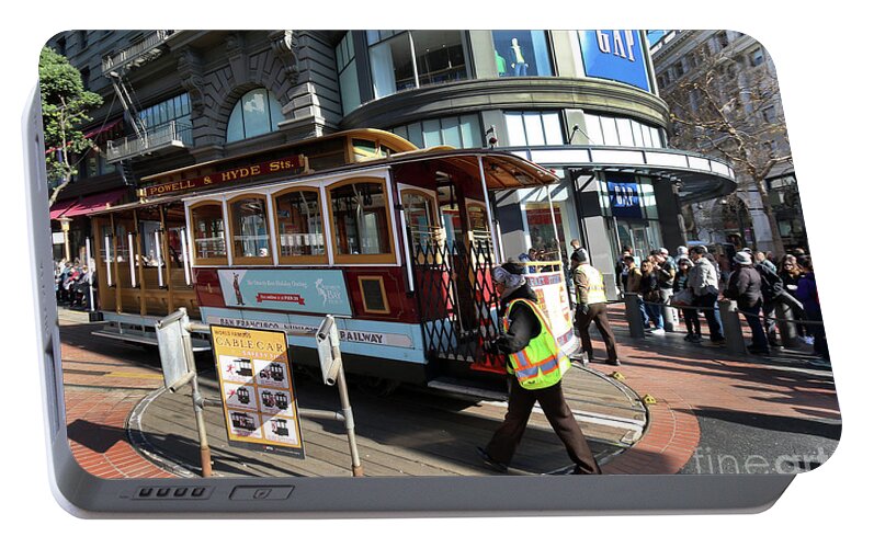 Cable Car Portable Battery Charger featuring the photograph Cable Car at Union Square by Steven Spak
