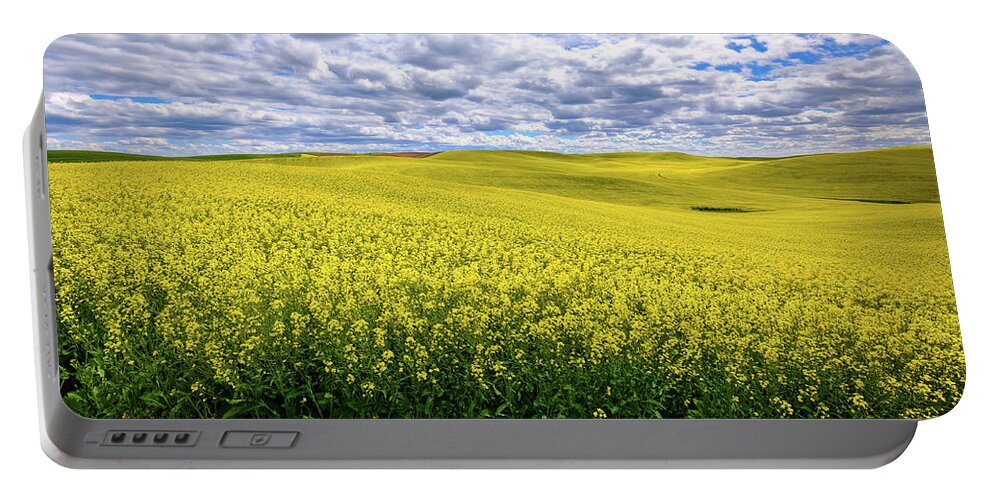 Canola On The Palouse Portable Battery Charger featuring the photograph Canola on the Palouse by David Patterson