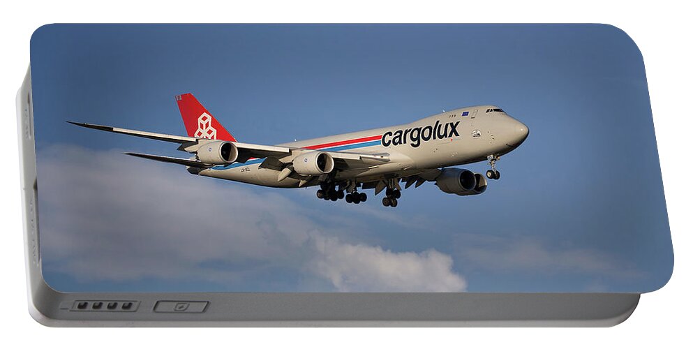 Cargolux Portable Battery Charger featuring the photograph Cargolux Boeing 747-8R7 4 by Smart Aviation