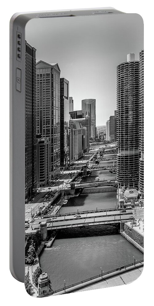 Chicago Portable Battery Charger featuring the photograph Chicago River by Lev Kaytsner