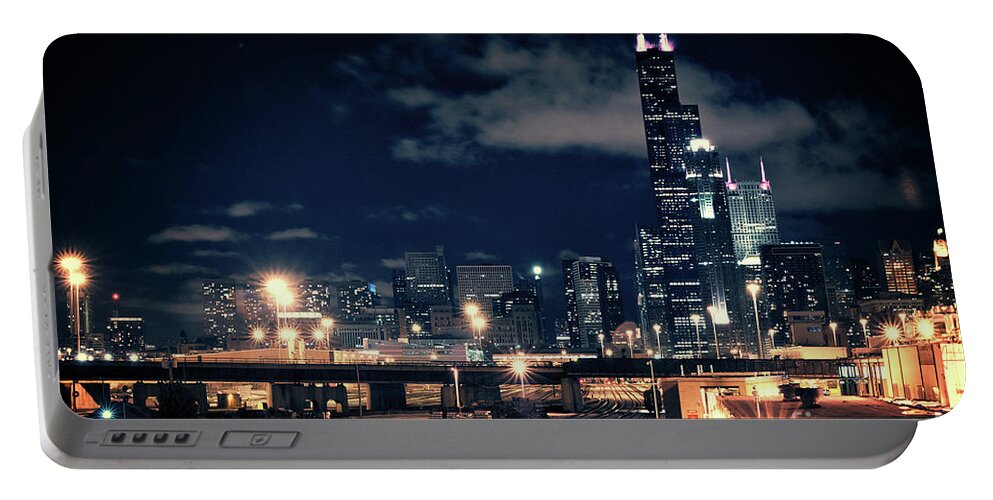 Chicago Portable Battery Charger featuring the photograph Chicago skyline cityscape at night by Bruno Passigatti