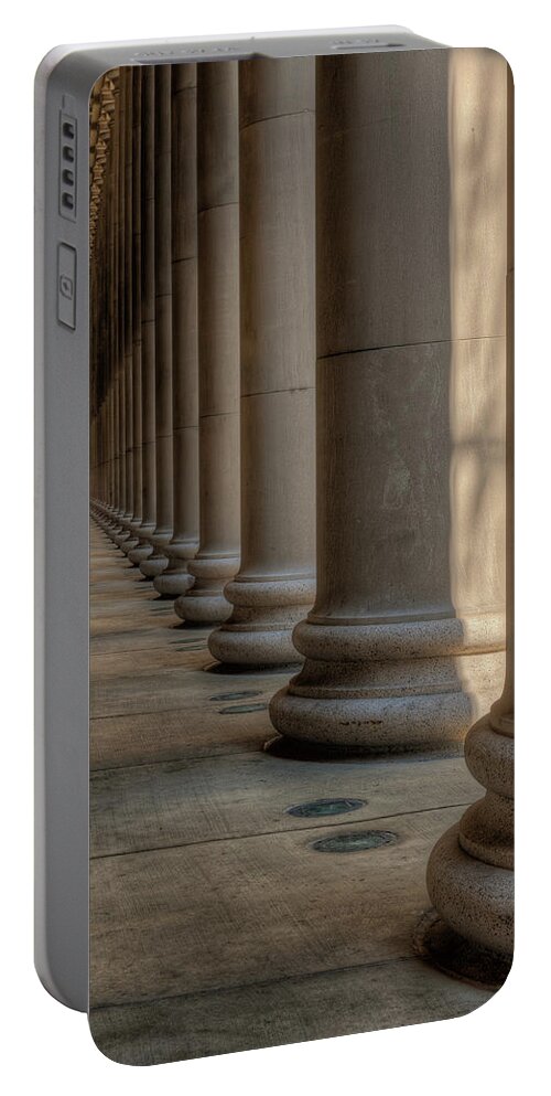 Chicago Portable Battery Charger featuring the photograph Chicagos Union Station Exterior by Steve Gadomski