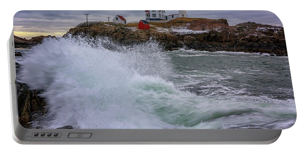 Maine Portable Battery Charger featuring the photograph Churning Seas at Cape Neddick by Rick Berk