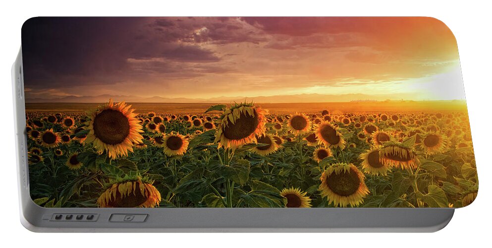 Colorado Portable Battery Charger featuring the photograph Colors Of Late Evening by John De Bord