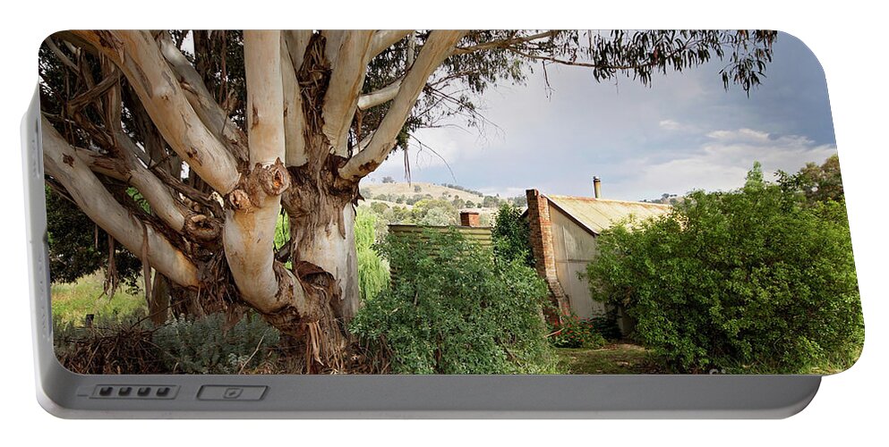 Cottage Portable Battery Charger featuring the photograph Cottage in the Hills by Linda Lees