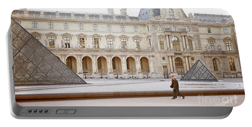 Paris Travel Photograph Portable Battery Charger featuring the photograph Couple strolling at Louvre museum by Ivy Ho