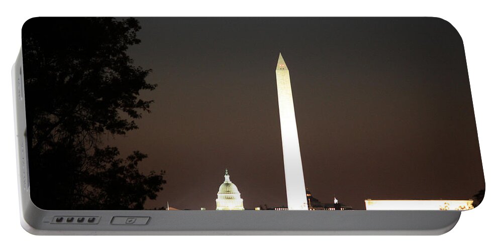 Us Portable Battery Charger featuring the photograph DC Monuments Triumvirate by Ronald Reid