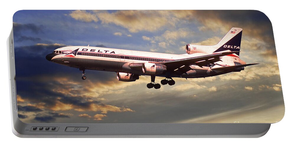 Delta Portable Battery Charger featuring the digital art Delta Airlines Lockheed L-1011 TriStar by Airpower Art