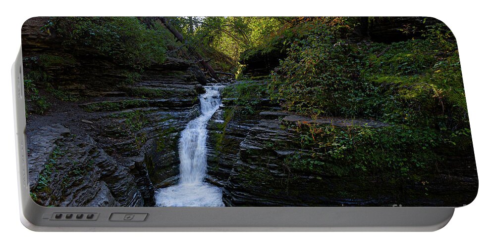 Devils Portable Battery Charger featuring the photograph Devil's Bathtub in the Morning by Steve Triplett