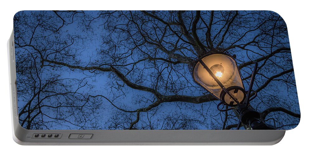 Dusk Portable Battery Charger featuring the photograph Walking in London by David Rucker