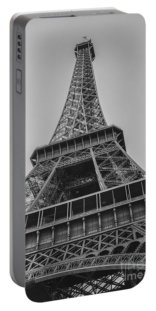 Paris Portable Battery Charger featuring the photograph Eiffel tower Paris by Patricia Hofmeester