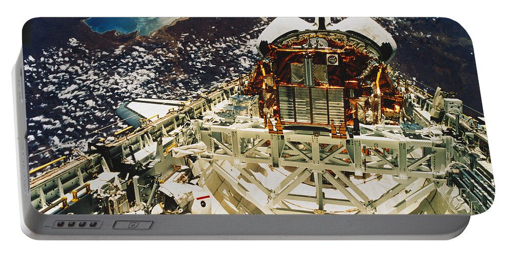 Space Travel Portable Battery Charger featuring the photograph Endeavour Spacewalk by Science Source
