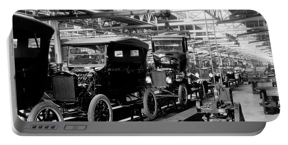 Technology Portable Battery Charger featuring the photograph Ford Model T Assembly Line, 1920s by Science Source