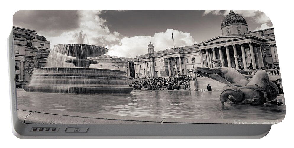City Portable Battery Charger featuring the photograph Fountain BW by Mariusz Talarek