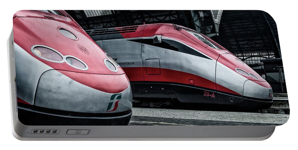 Milano Portable Battery Charger featuring the photograph Freccia Rossa Trains. by Pablo Lopez