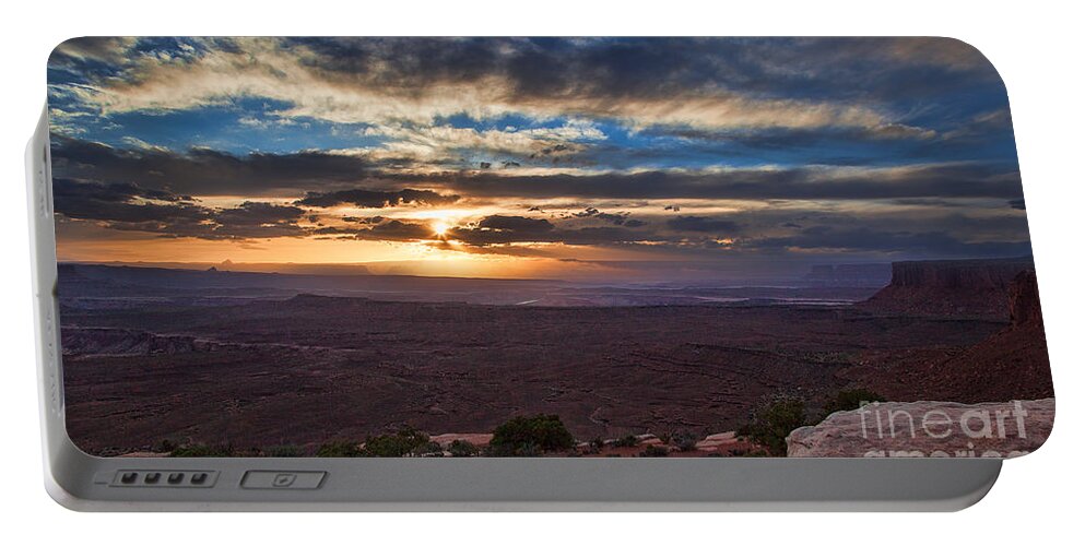 Utah Portable Battery Charger featuring the photograph The Long Wave Goodbye by Jim Garrison
