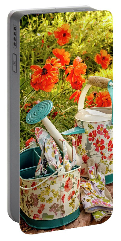 Beauty Portable Battery Charger featuring the photograph Hello Summer by Teri Virbickis