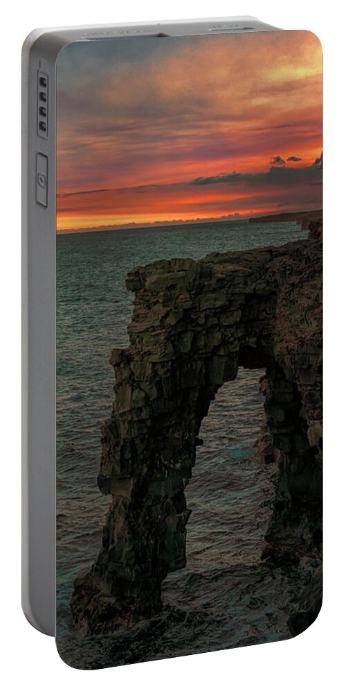 Holei Sea Arch Portable Battery Charger featuring the photograph Holei Sea Arch by Susan Rissi Tregoning