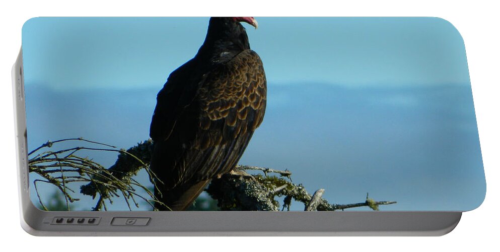Oregon Portable Battery Charger featuring the photograph I'm Proud Of You by Gallery Of Hope 