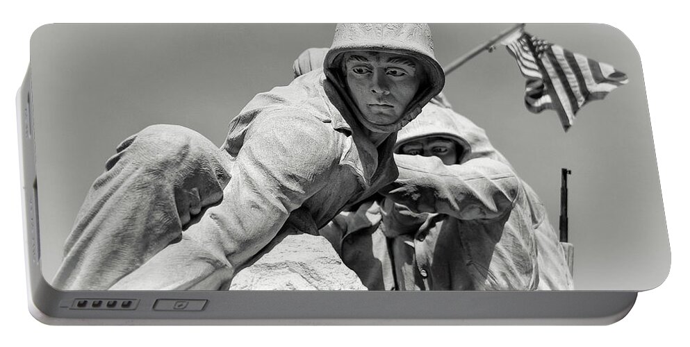 Statue Portable Battery Charger featuring the photograph Iwo Jima Memorial by Art Cole
