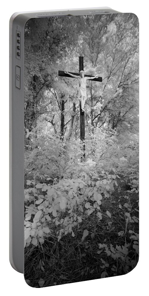 Jesus Portable Battery Charger featuring the photograph Jesus Christ On Cross Savannah Georgia by Bradley R Youngberg