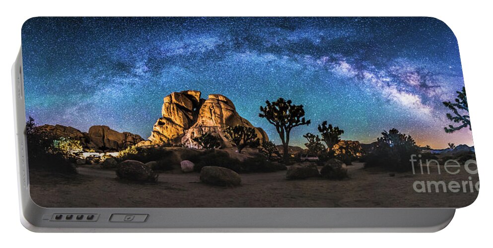 Joshua Tree Portable Battery Charger featuring the photograph Joshua Tree Milkyway by Robert Loe