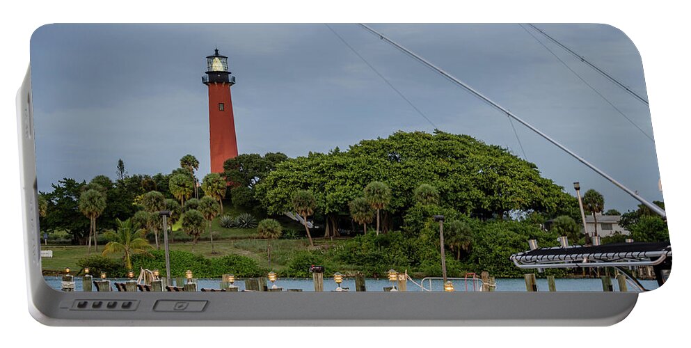 Lighthouse Portable Battery Charger featuring the photograph Jupiter Lighthouse by Jaime Mercado
