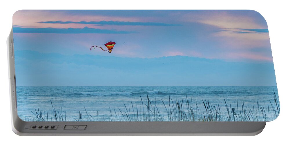 Sunset Portable Battery Charger featuring the photograph Kite in the Air at Sunset by E Faithe Lester