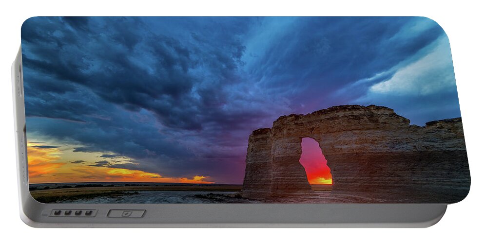 Kansas Portable Battery Charger featuring the photograph Kolors of Kansas by Darren White