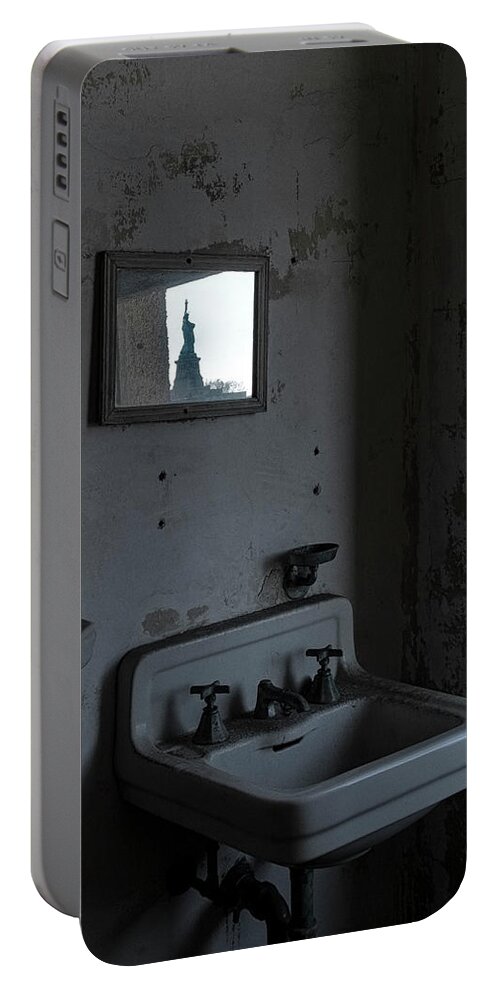 Jersey City New Jersey Portable Battery Charger featuring the photograph Lady Liberty In The Mirror by Tom Singleton