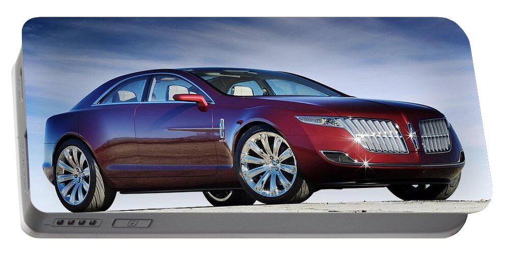Lincoln Mkr Portable Battery Charger featuring the photograph Lincoln Mkr by Jackie Russo
