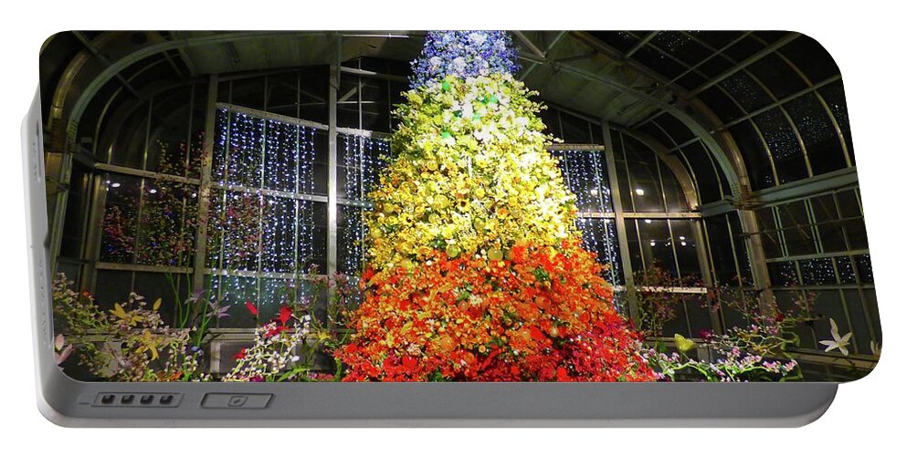 Christmas Tree Portable Battery Charger featuring the photograph Living Color Christmas Tree by Jean Wright
