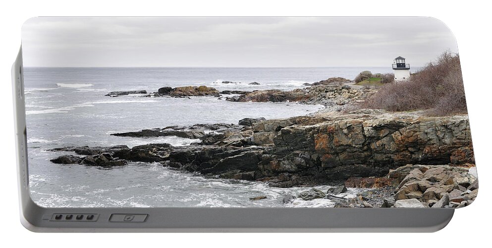 Marginal Way Portable Battery Charger featuring the photograph Lobster Point Lighthouse - Ogunquit Maine by Luke Moore