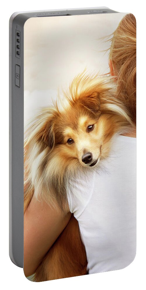 Cute Portable Battery Charger featuring the photograph Looking Back by Ethiriel Photography