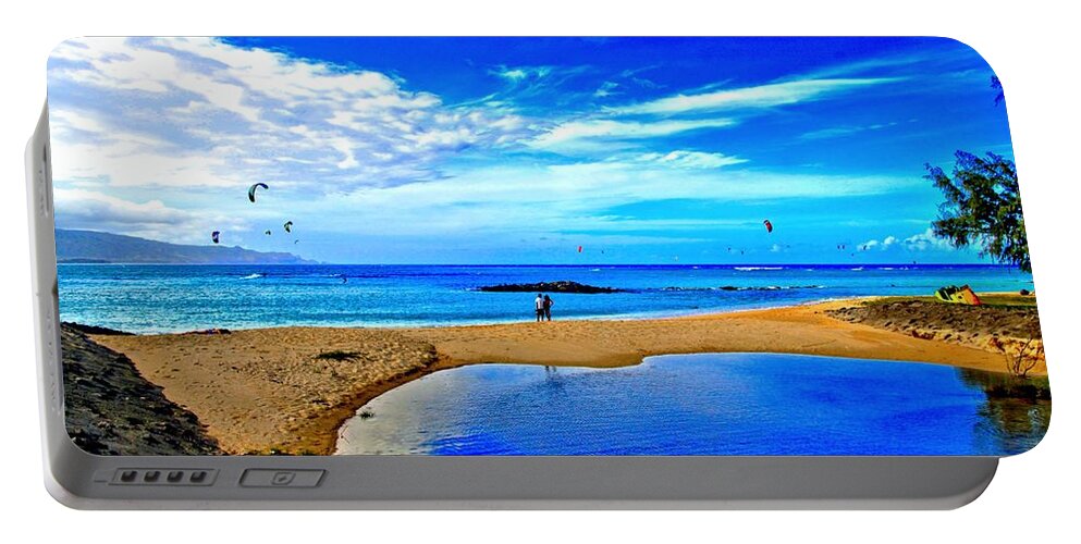 Kite Portable Battery Charger featuring the photograph Lovers At Kanaha Beach by DJ Florek