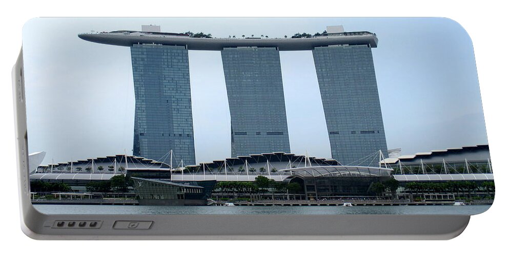 Moshie Safdie Portable Battery Charger featuring the photograph Marina Bay Sands 9 by Randall Weidner