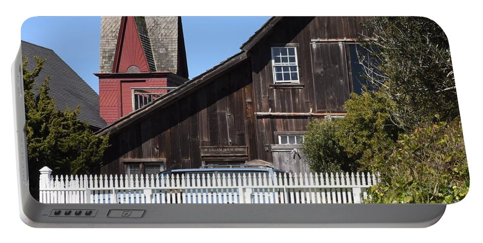 Barn Portable Battery Charger featuring the photograph Mendocino Barn by Lisa Dunn