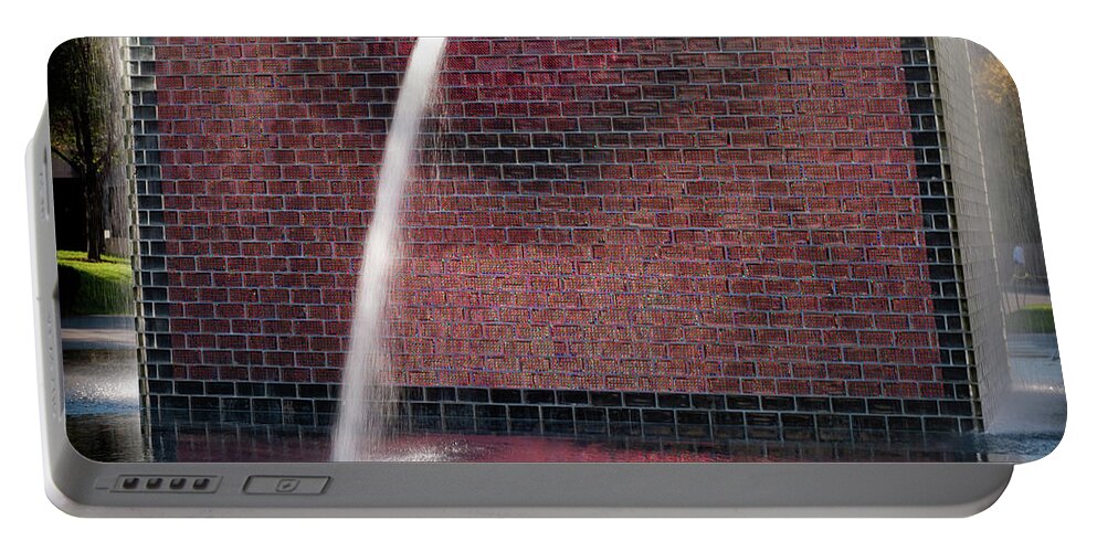 Chicago Portable Battery Charger featuring the photograph Millennium Park Fountain Chicago by Steve Gadomski
