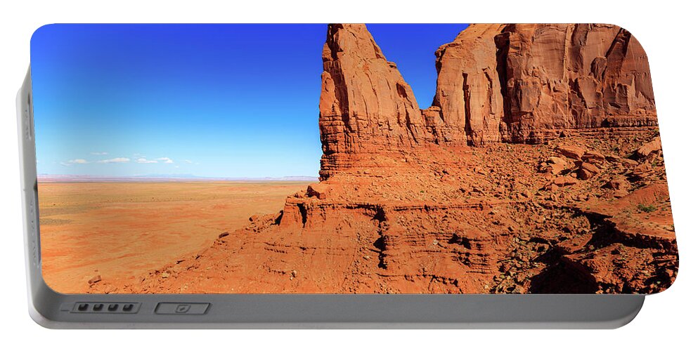 Monument Valley Portable Battery Charger featuring the photograph Monument Valley Utah by Raul Rodriguez