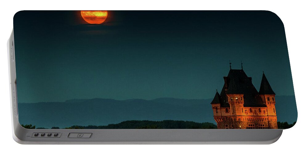 Moon Portable Battery Charger featuring the photograph Moonrise by Marc Braner