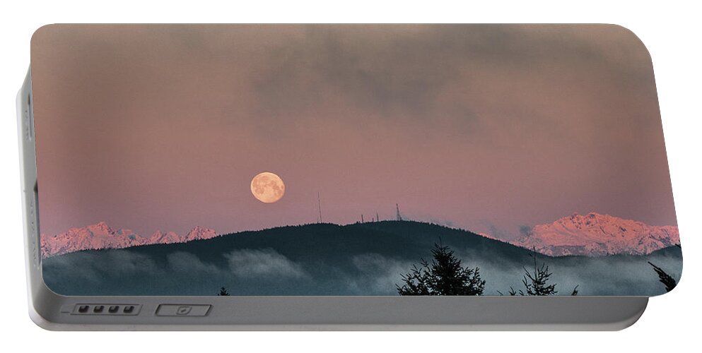 Moonset Portable Battery Charger featuring the photograph Moonset at Dawn by E Faithe Lester