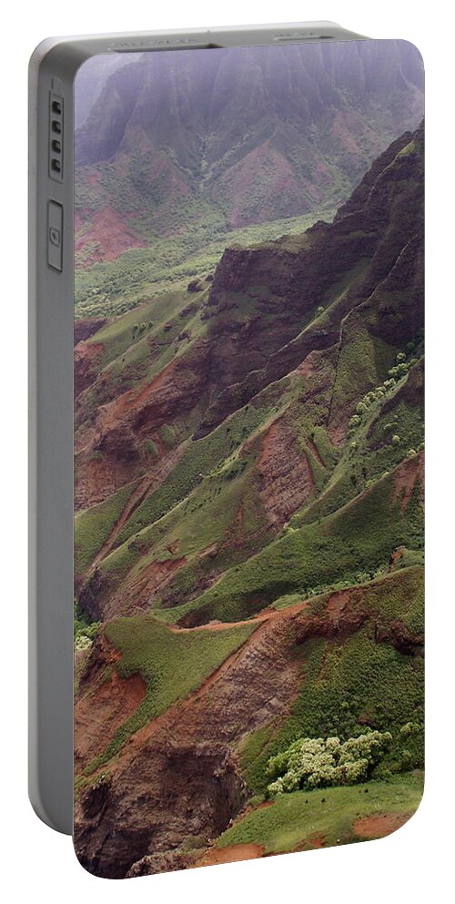 Na Pali Portable Battery Charger featuring the photograph Na Pali Coast by Amy Fose