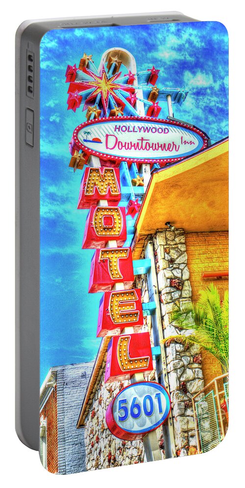 Los Angeles Portable Battery Charger featuring the photograph Neon Motel Sign by Jim And Emily Bush