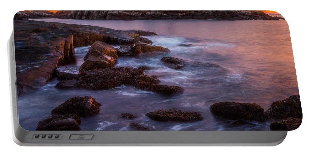 Maine Portable Battery Charger featuring the photograph Nubble Light Sunrise by Darren White