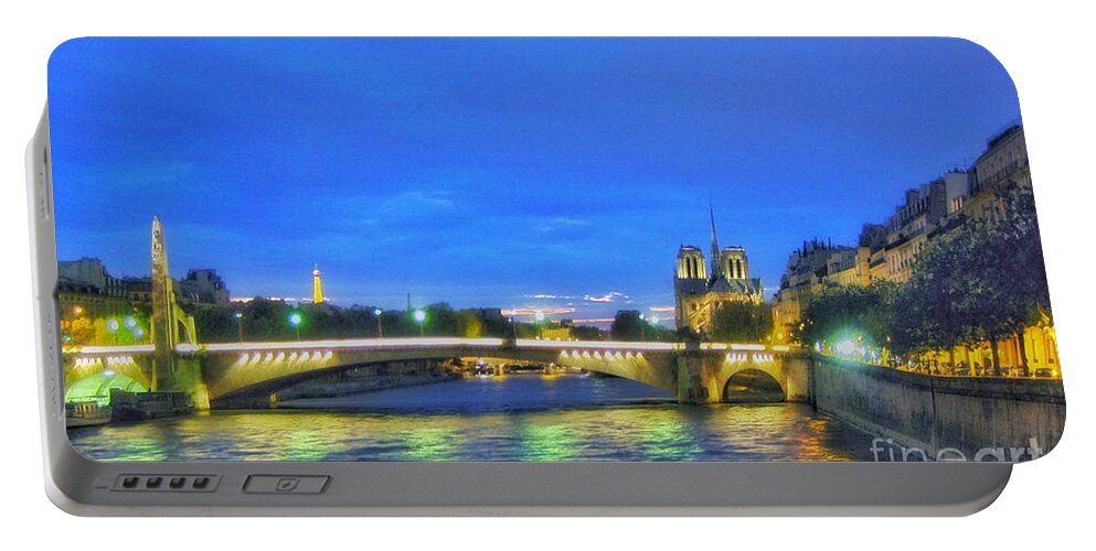 Notre Dame Portable Battery Charger featuring the photograph Nuit Parisienne by HELGE Art Gallery