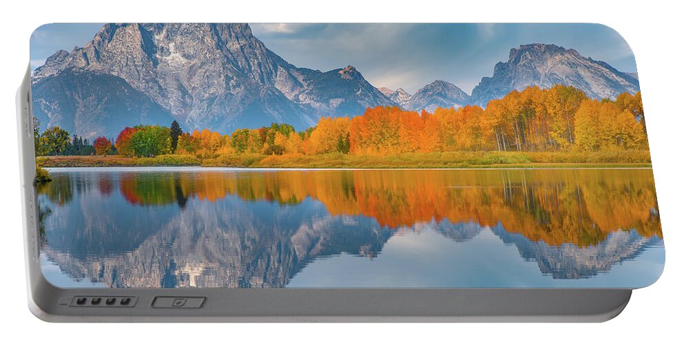 Fall Colors Portable Battery Charger featuring the photograph Oxbow's Autumn by Darren White