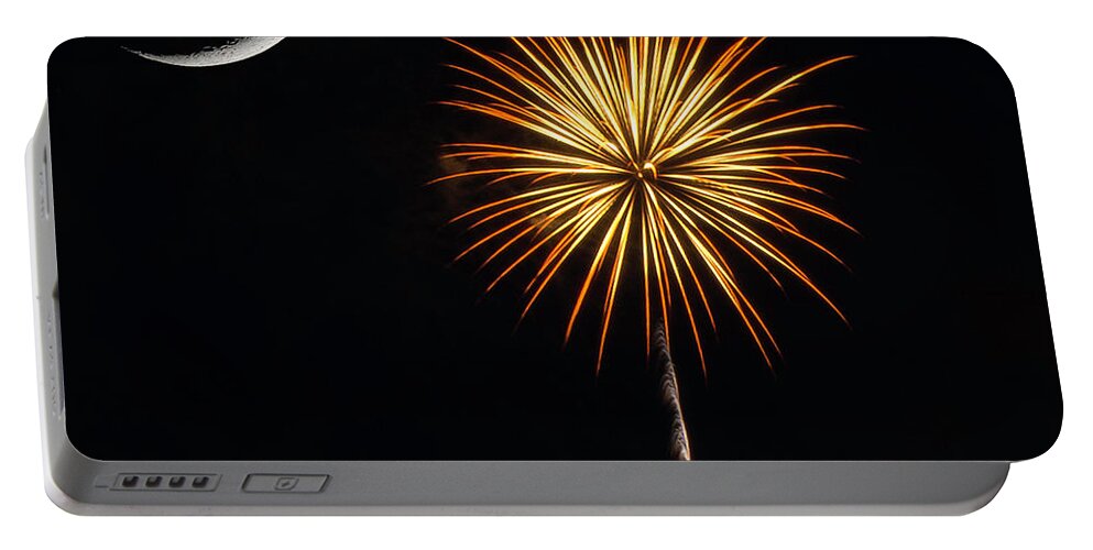 Fireworks Portable Battery Charger featuring the photograph Palmetto Fireworks 2 by David Palmer